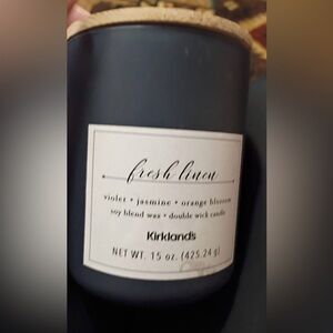 Kirkland's Fresh Linen Candle